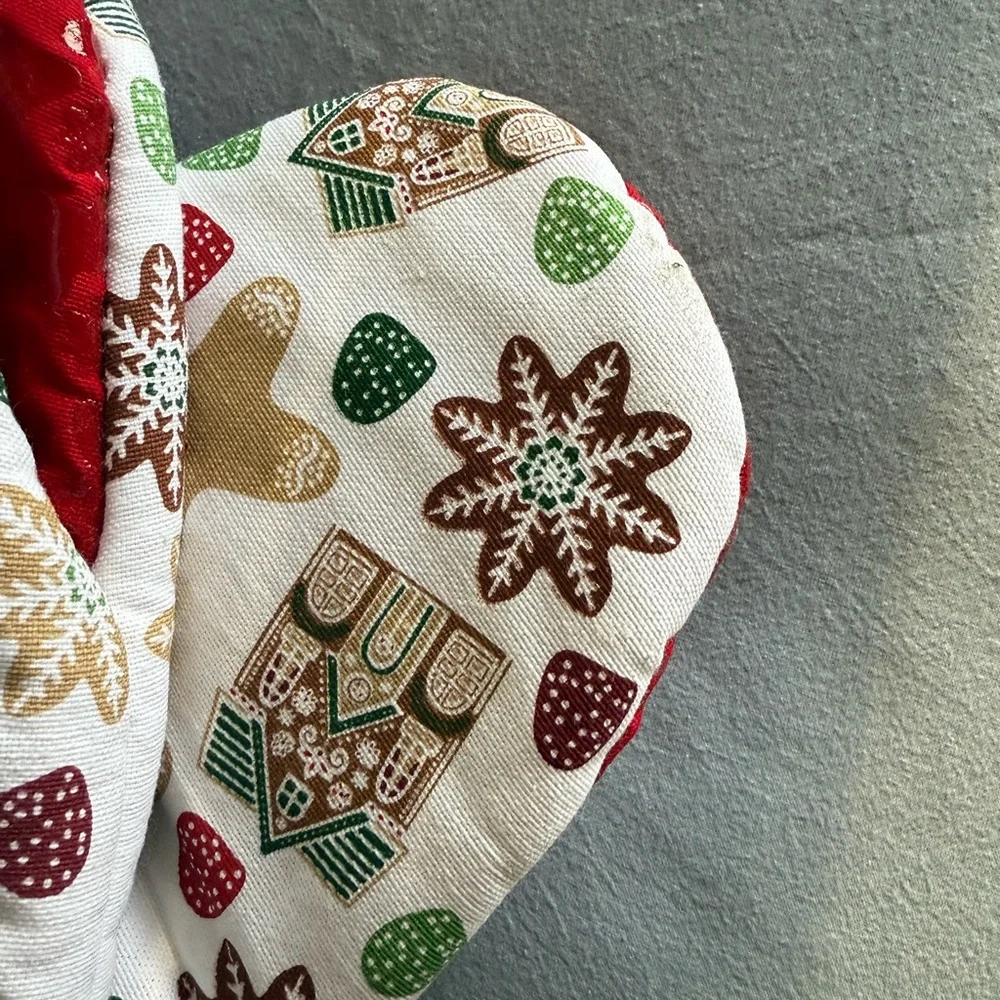 Martha Stewart Gingerbread and Snowflake Festive Mini Mitts